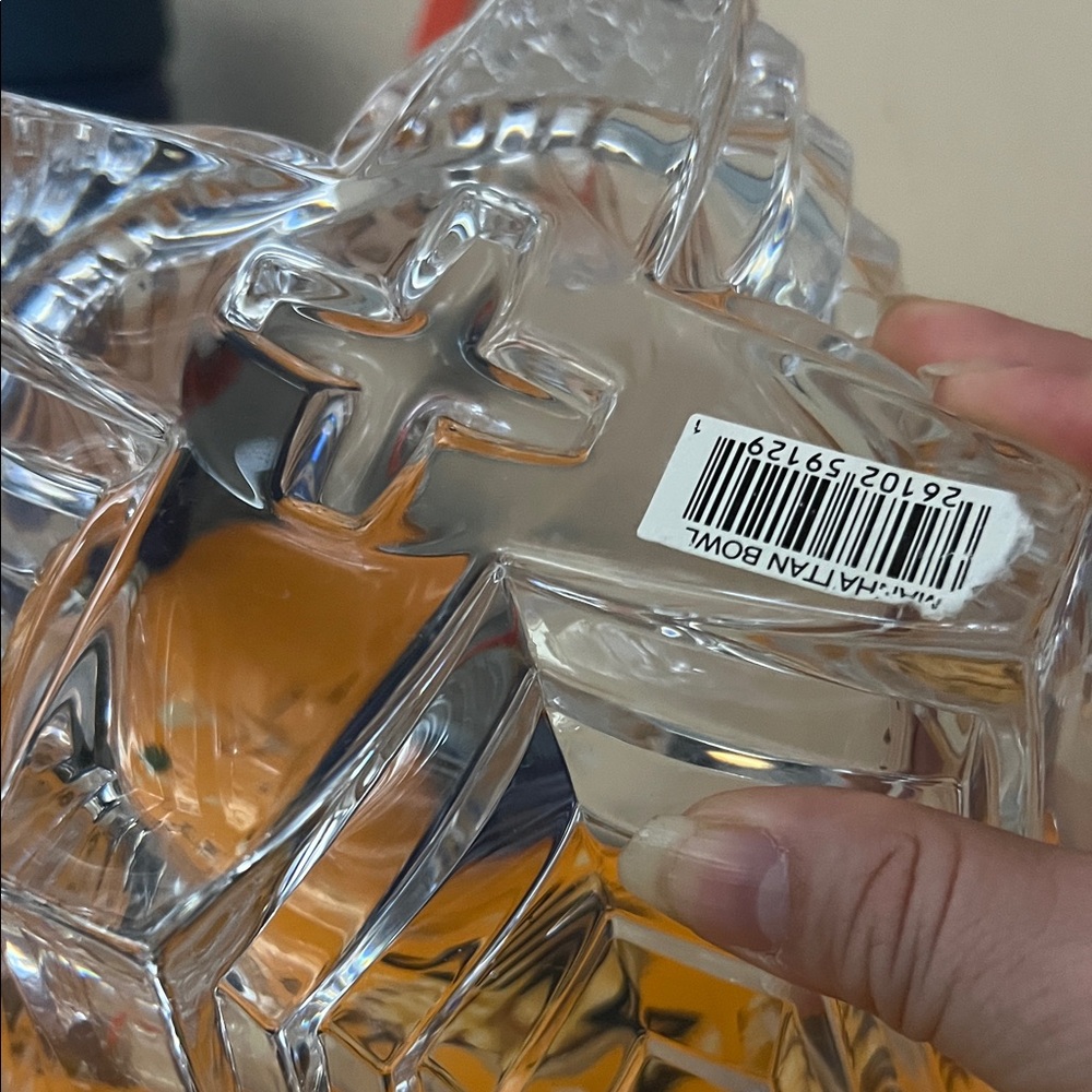Elegant Clear Glass Bowl - Picture 6 of 6